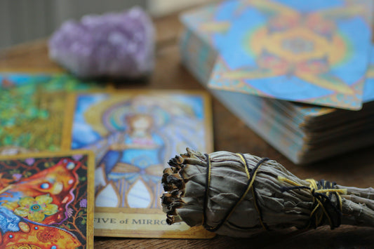How to Choose the Perfect Divination Cloth for Tarot Readings